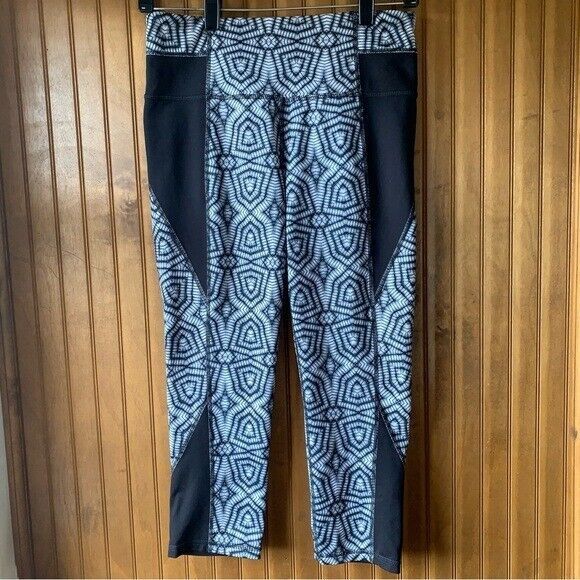 Athleta Women Small Capri Black And White Geometric Leggings Women Sz Small